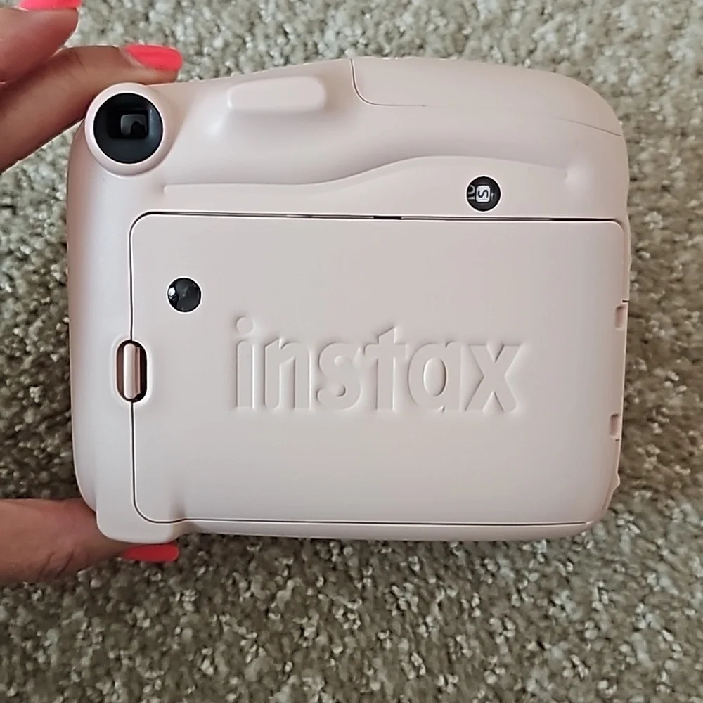 Fujifilm Instax Mini 11, like New, hardly used
